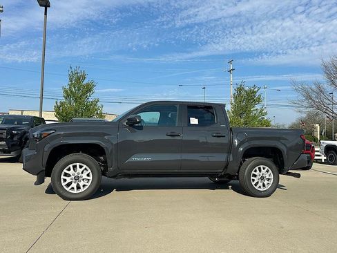 New 2026 Toyota Tacoma SR5 AWD/4WD image 2