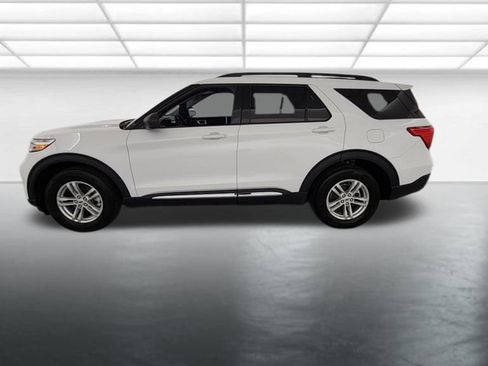 Certified 2024 Ford Explorer XLT w/ Equipment Group 202A AWD/4WD image 5