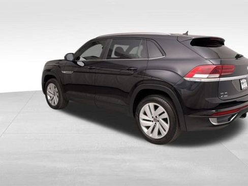 Used 2023 Volkswagen Atlas Cross Sport SE image 4