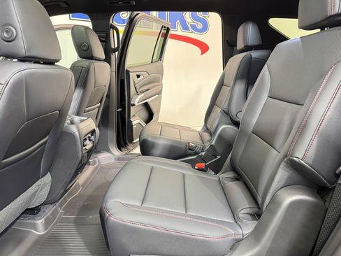 New 2026 Chevrolet Traverse Z71 w/ Enhanced Driving Package image 10