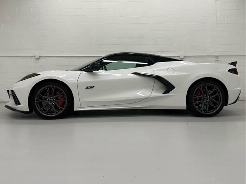 Used 2023 Chevrolet Corvette Stingray Premium Conv w/ Z51 Performance Package image 11
