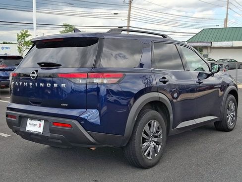 Used 2025 Nissan Pathfinder SV AWD/4WD image 6