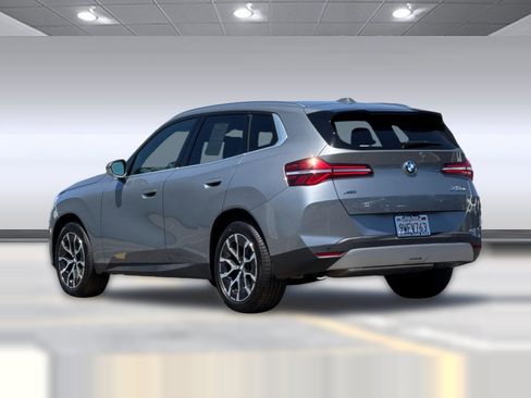 Used 2025 BMW X3 xDrive30 w/ Premium Package AWD/4WD image 3