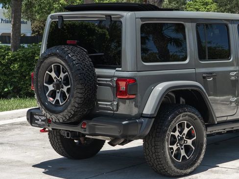 Used 2021 Jeep Wrangler Unlimited Rubicon AWD/4WD image 7