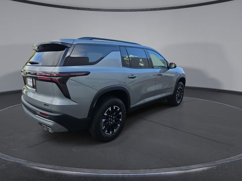New 2026 Chevrolet Traverse Z71 w/ Enhanced Driving Package AWD/4WD image 8