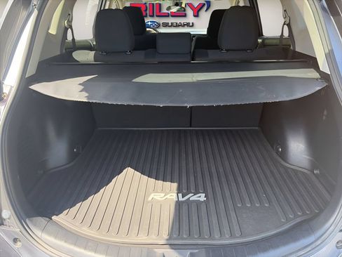 Used 2017 Toyota RAV4 XLE AWD/4WD image 16