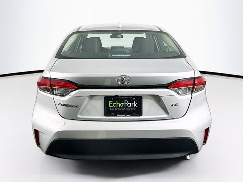 Used 2026 Toyota Corolla LE image 7