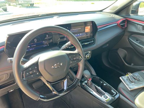 Used 2024 Chevrolet TrailBlazer RS w/ Convenience Package image 15