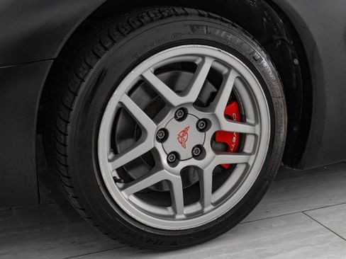 Used 2002 Chevrolet Corvette Z06 w/ Memory Pkg image 37