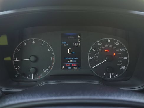 Used 2025 Toyota Corolla LE FWD image 18