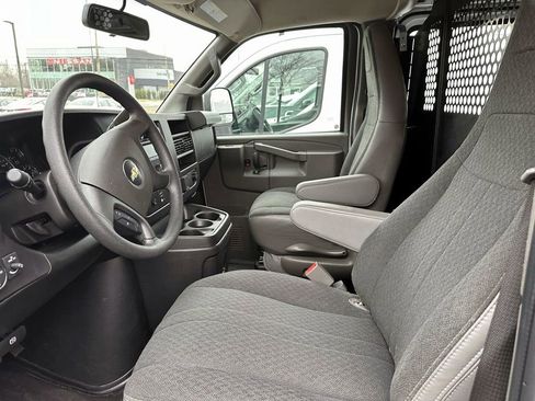 Used 2023 Chevrolet Express 2500 w/ Driver Convenience Package image 15