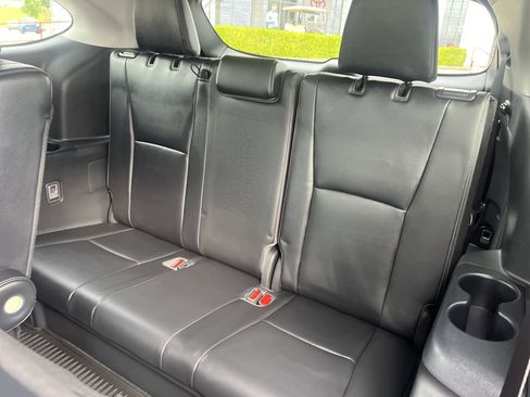 Used 2023 Toyota Highlander Platinum image 19