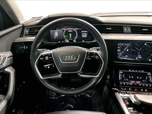 Certified 2024 Audi Q8 e-tron Premium Plus w/ Premium Plus Package image 8