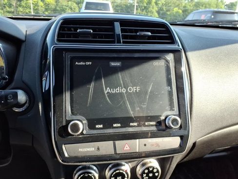 Used 2022 Mitsubishi Outlander Sport SE FWD image 11