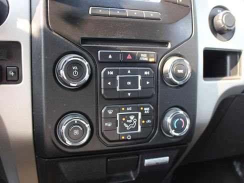 Used 2014 Ford F150 XLT w/ Equipment Group 302A Luxury AWD/4WD image 27