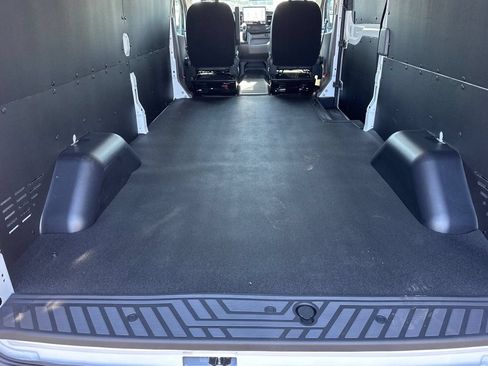 New 2026 Ford Transit 250 148 Medium Roof w/ Load Area Protection Package RWD image 15