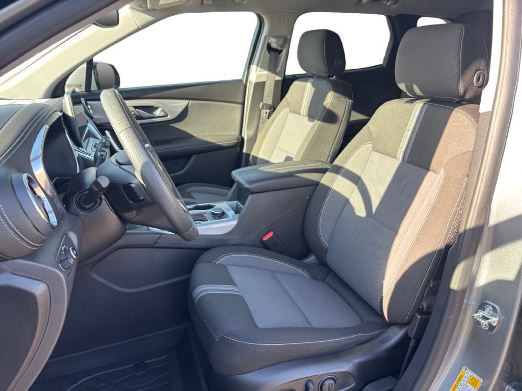Used 2026 Chevrolet Blazer LT w/ Convenience Package FWD image 10