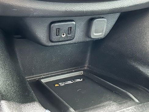 Used 2023 Chevrolet Traverse LT w/ LPO, Floor Liner Package image 10