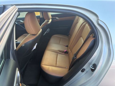 Used 2015 Lexus CT 200h FWD image 13