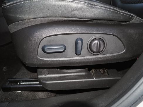 Certified 2022 Buick Encore GX Essence w/ Experience Buick Package image 29