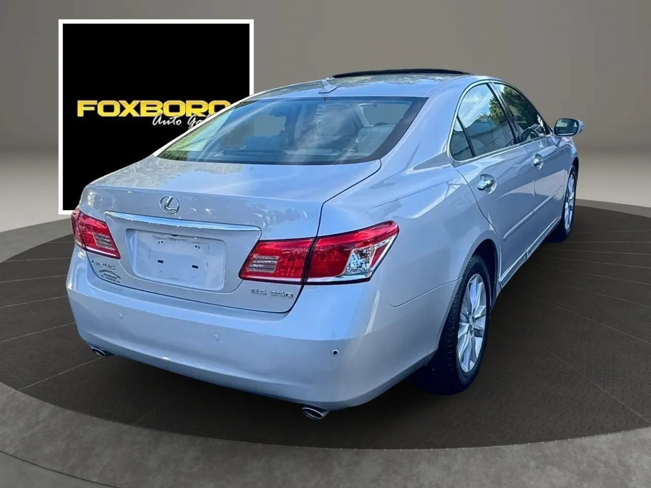 Used 2010 Lexus ES 350 w/ Preferred Accessory Package FWD image 5
