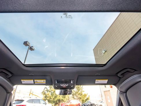 New 2026 Land Rover Discovery Limited Edition image 51