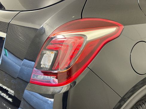 Used 2021 Buick Encore Preferred image 34