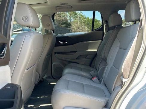 Used 2022 GMC Acadia SLT w/ Technology Package image 25
