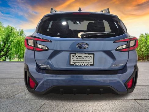 Used 2024 Subaru Crosstrek 2.0i Premium image 5