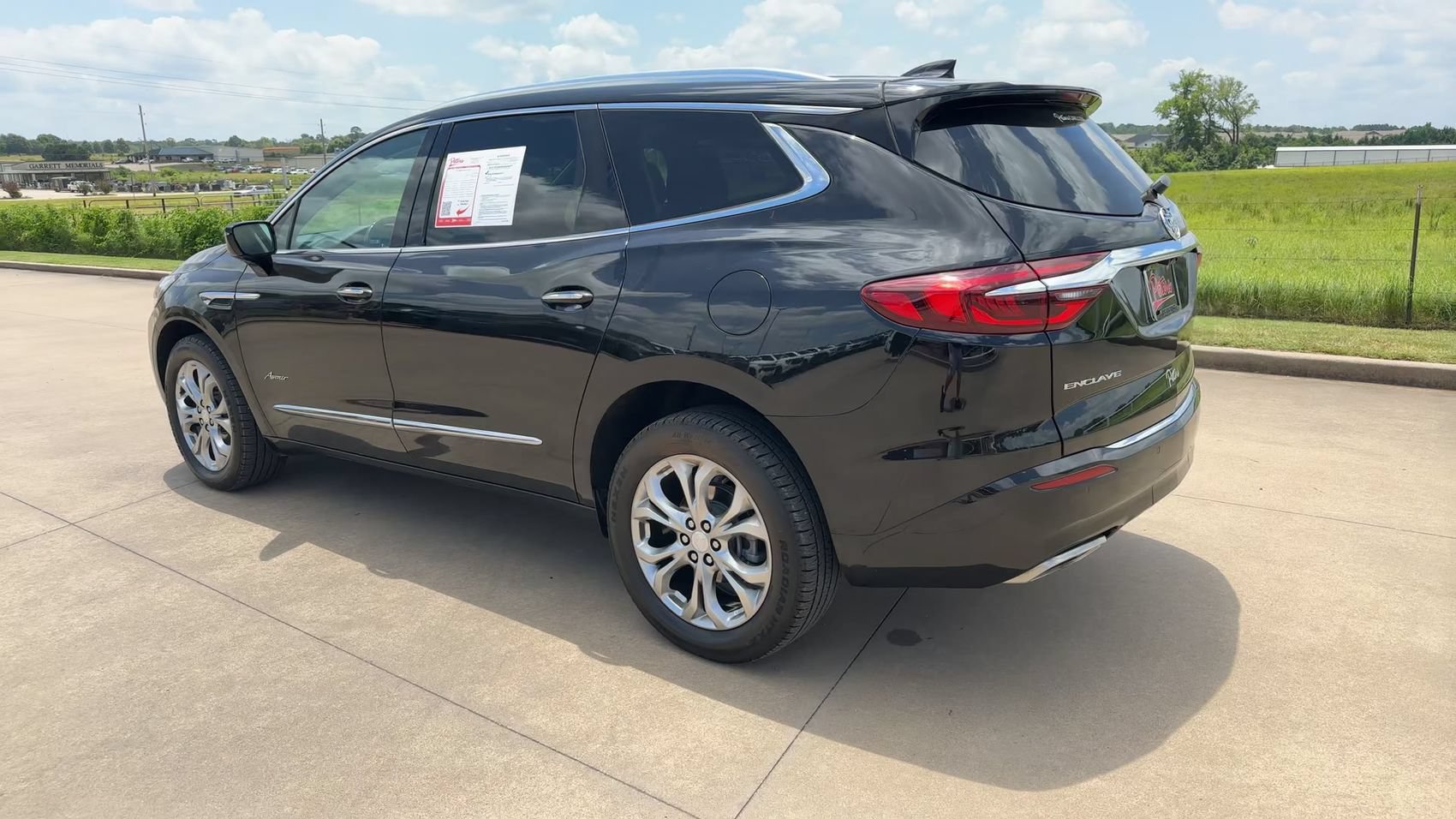 Used 2021 Buick Enclave Avenir w/ Avenir Technology Package FWD image 7