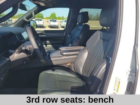 Used 2024 Jeep Wagoneer Series II w/ Flexible Seating Group RWD image 17