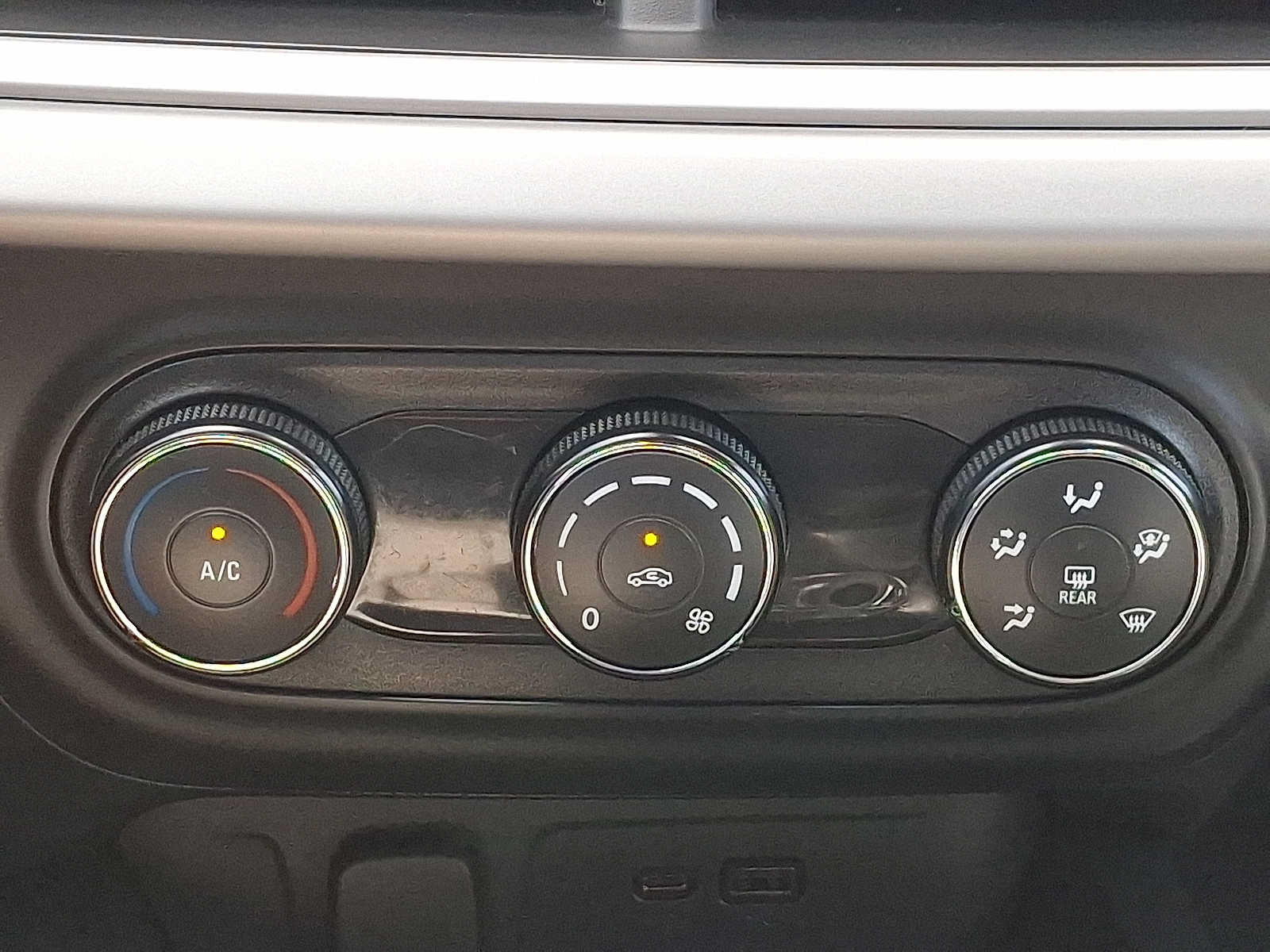 Used 2024 Chevrolet Trax LS FWD image 15