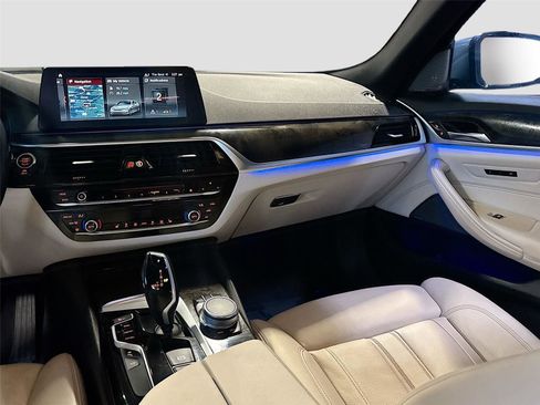 Used 2017 BMW 540i image 27