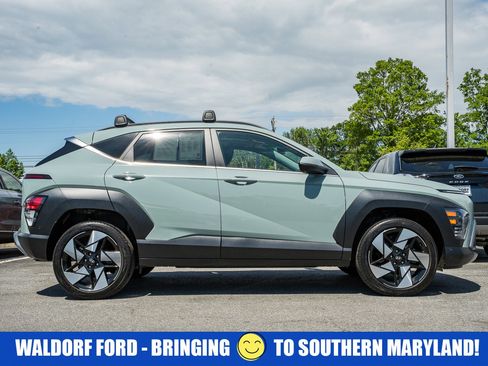 Used 2024 Hyundai Kona Limited AWD/4WD image 3