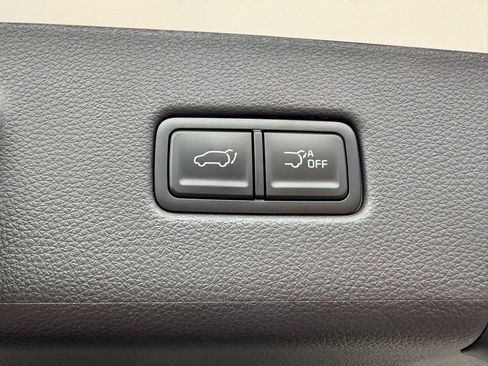 New 2026 Kia Carnival EX image 14