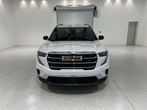 Used 2025 GMC Acadia Elevation image 7