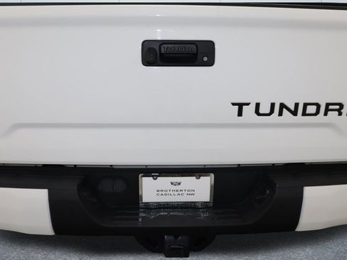 Used 2019 Toyota Tundra Limited w/ Limited Premium Package AWD/4WD image 16