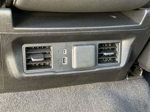 Used 2025 GMC Sierra 1500 SLT image 20