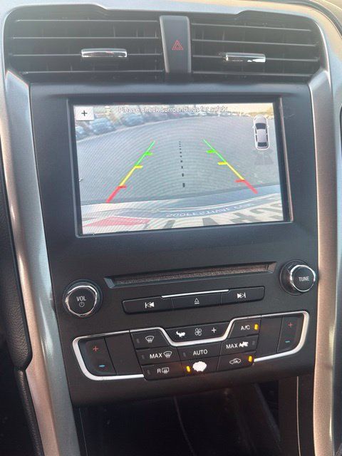 Used 2017 Ford Fusion SE w/ Fusion SE Technology Package FWD image 22