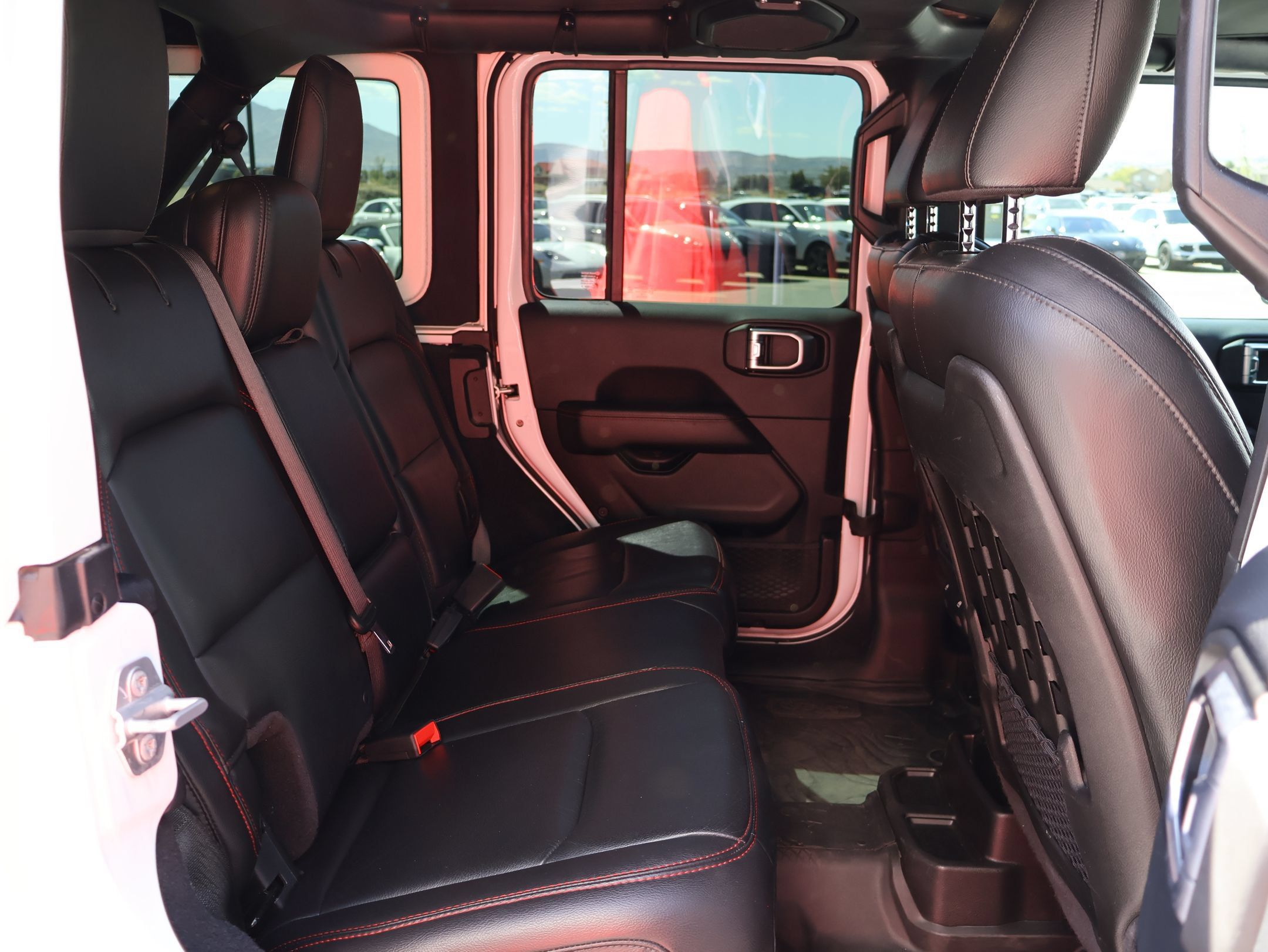 Used 2018 Jeep Wrangler Unlimited Rubicon AWD/4WD image 30