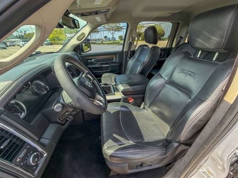 Used 2015 RAM 1500 Laramie w/ Convenience Group AWD/4WD image 19