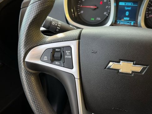 Used 2017 Chevrolet Equinox LT image 27