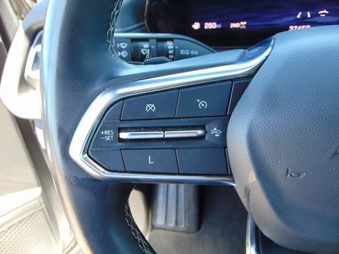 Used 2024 Chevrolet Traverse LT AWD/4WD image 18