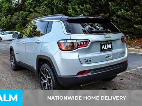 Used 2025 Jeep Compass Limited AWD/4WD image 5
