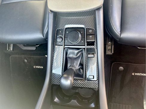 Used 2024 MAZDA MAZDA3 s FWD image 13