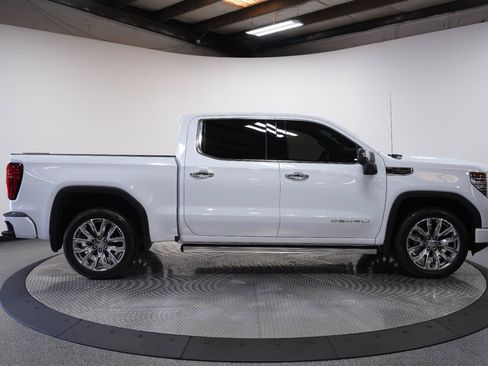 Used 2026 GMC Sierra 1500 Denali AWD/4WD image 11