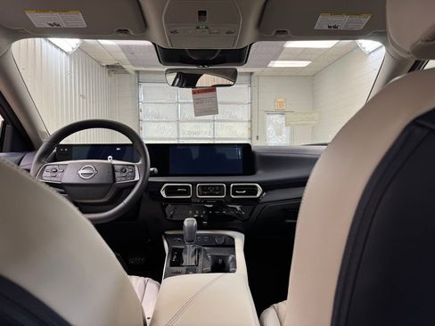 New 2026 Nissan Sentra SL w/ Floor Mat Package FWD image 19