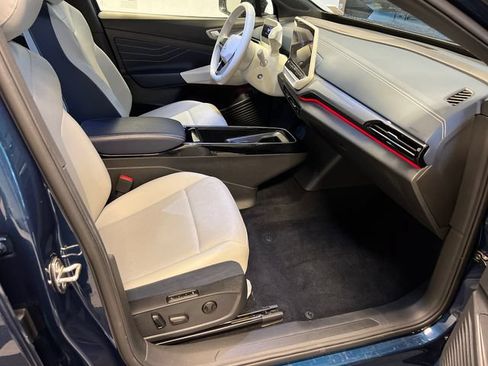 Certified 2023 Volkswagen ID.4 S RWD image 11