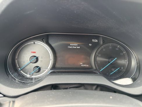 Used 2023 Toyota Venza XLE AWD/4WD image 15