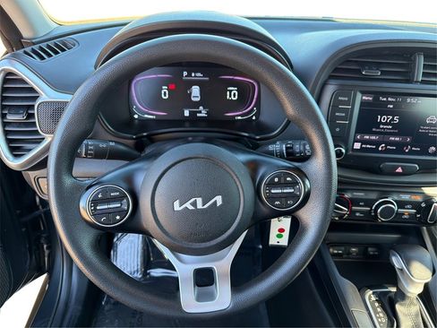 Used 2023 Kia Soul LX w/ Option Group 015 image 17